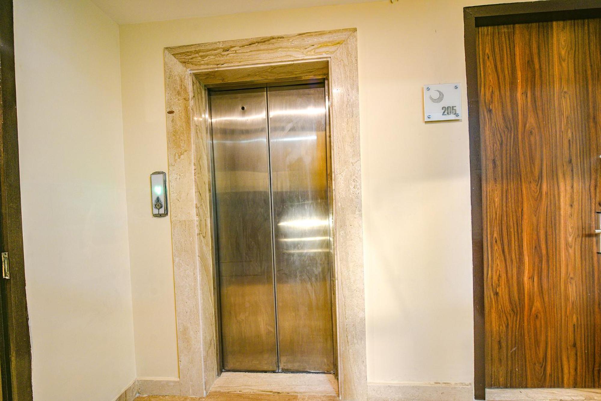 Fabhotel Aashraye New Delhi Exteriör bild