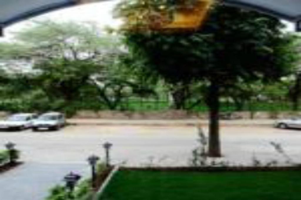 Fabhotel Aashraye New Delhi Exteriör bild