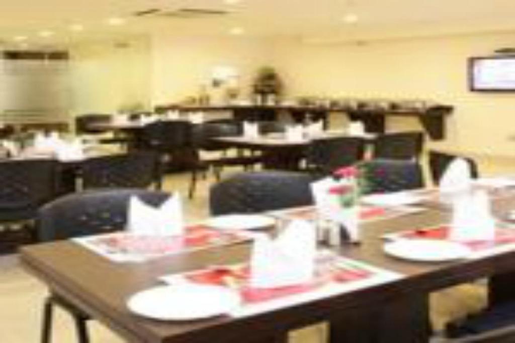 Fabhotel Aashraye New Delhi Exteriör bild